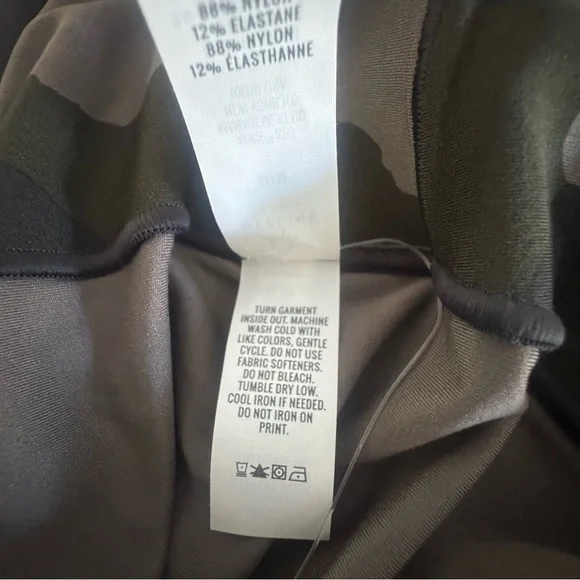 NWT OFFLINE by Aerie Real Me Hi-Rise 7/8 Legging Camo Green/Black Women’s M - Picture 10 of 11